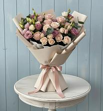 Букет цветов из:  Розы и Лизиантусы в Кургане