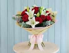 Букет цветов из:  Лилии и Розы в Кургане