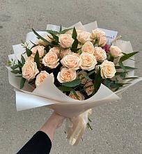 Букет Кремовые розы Латте в Кургане