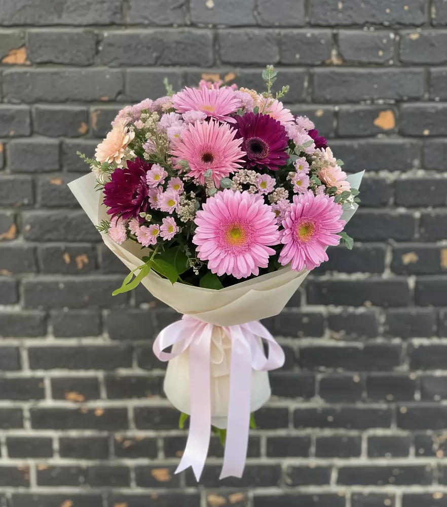 Букет цветов из: Герберы и Хризантемы в Кургане