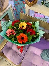 Букет цветов из:  Герберы, Хризантемы и Альстромерии #REPLACE_PRED# Кургане