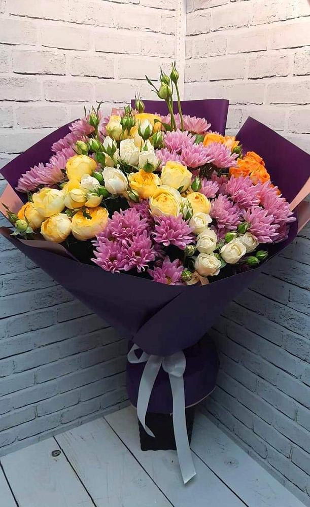 Букет цветов из: Хризантемы и Розы в Кургане