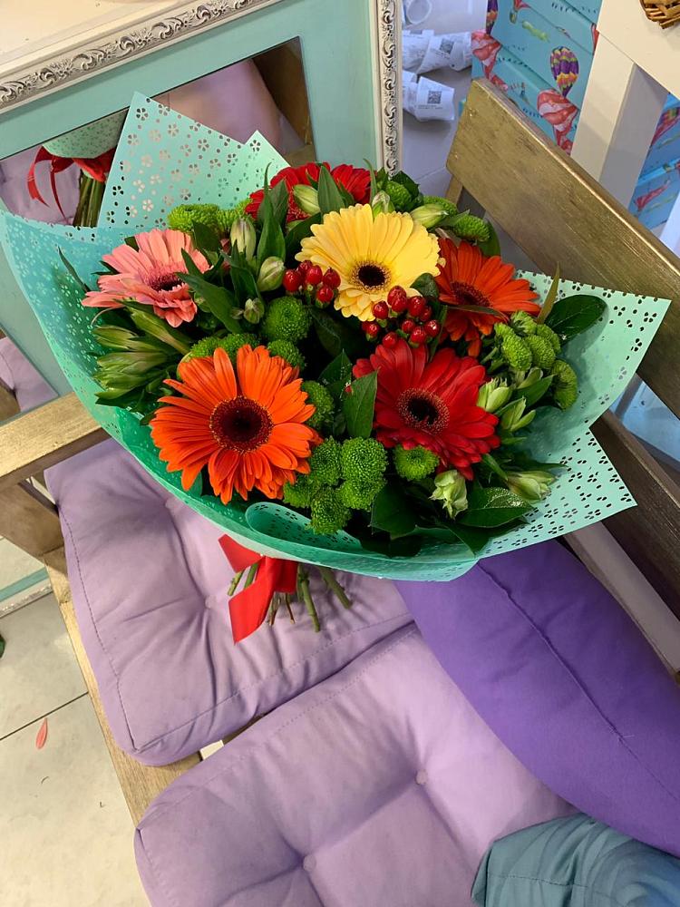 Букет цветов из: Герберы, Хризантемы и Альстромерии в Кургане