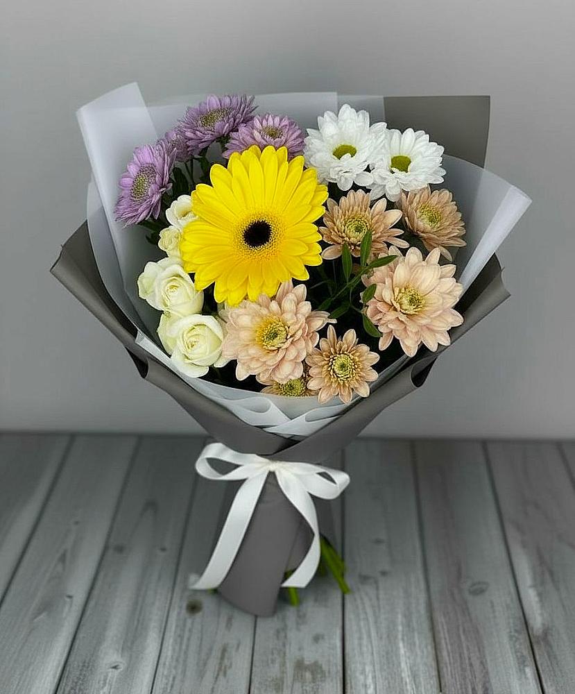 Букет цветов из: Розы, Герберы и Хризантемы в Кургане