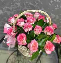 Цветочная композиция из Розы в корзине в Кургане