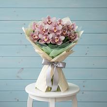 Букет цветов из:  Орхидеи и Розы в Кургане