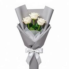 Букет 3 белые розы в Кургане