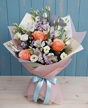 Букет цветов из:  Лизиантусы, Розы, Альстромерии и Гипсофила в Кургане