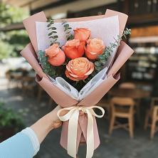 Букет цветов из:  Розы в Кургане