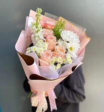 Букет цветов из:  Хризантемы и Розы в Кургане