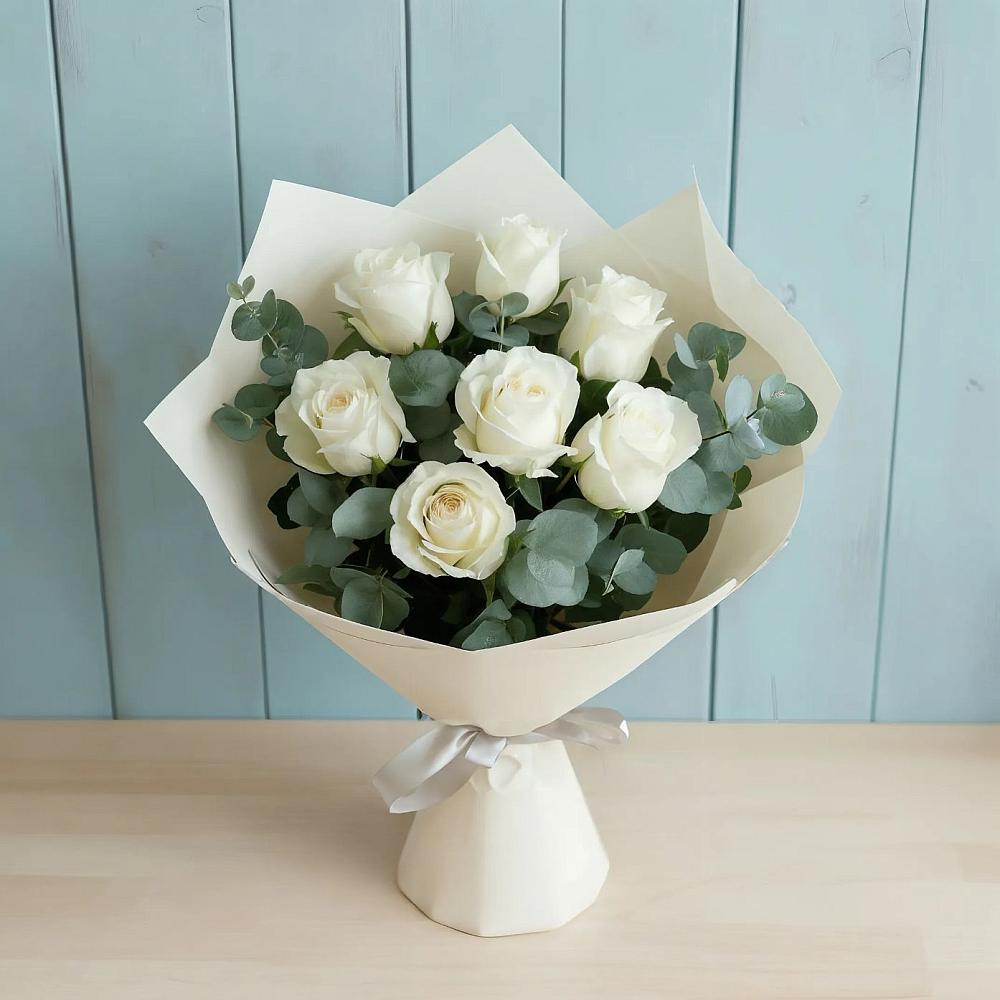 Букет Белые розы в Эвкалипте в Кургане