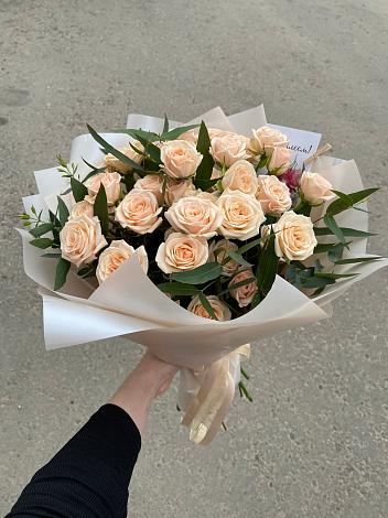 Букет Кремовые розы Латте в Кургане