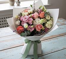 Букет цветов из:  Розы, Лизиантусы и Гвоздики в Кургане