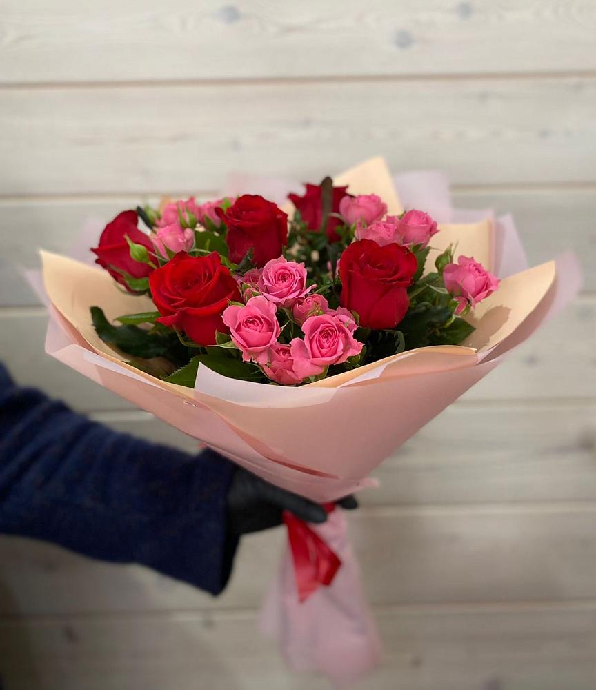 Букет цветов из: Розы в Кургане