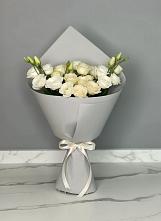 Букет цветов из:  Розы и Лизиантусы в Кургане